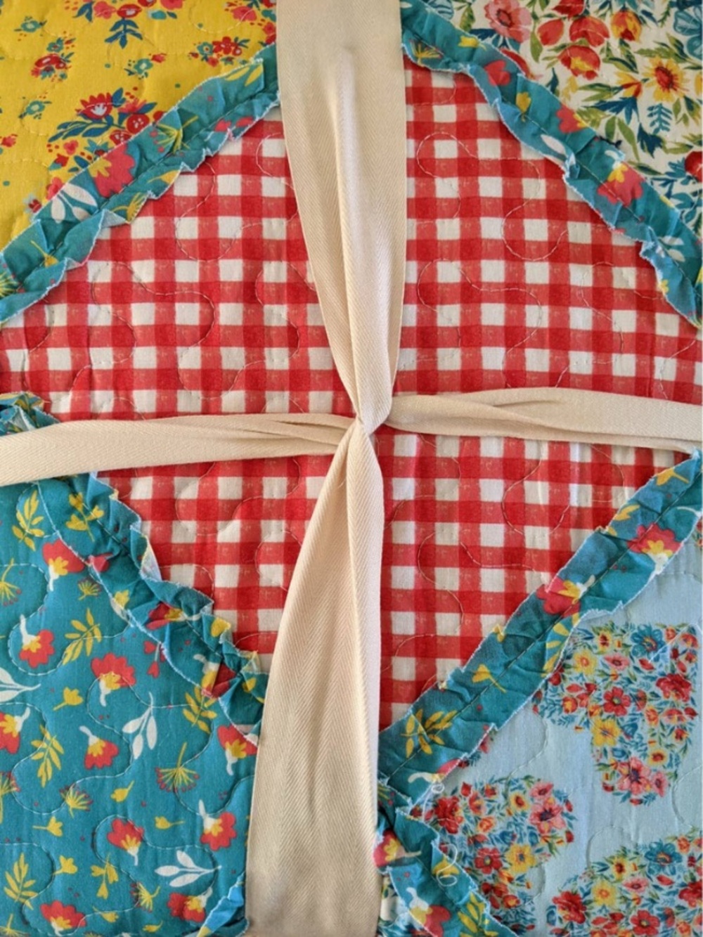 TPW Petal Party Standard Pillow Quilted Pattern Ruffle Trim 2 Shames.